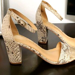 Kelly & Katie sandals